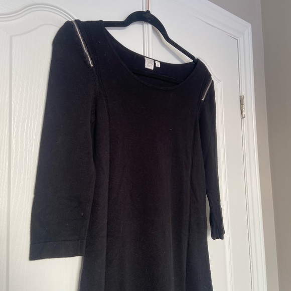 Black Sweater Dress with Zipper detailing - Picture 2 of 5